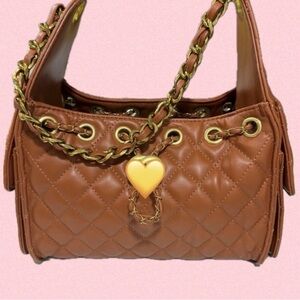 🩷Valentine Special!!!🩷
Quilted Chain Strap Brown Handbag